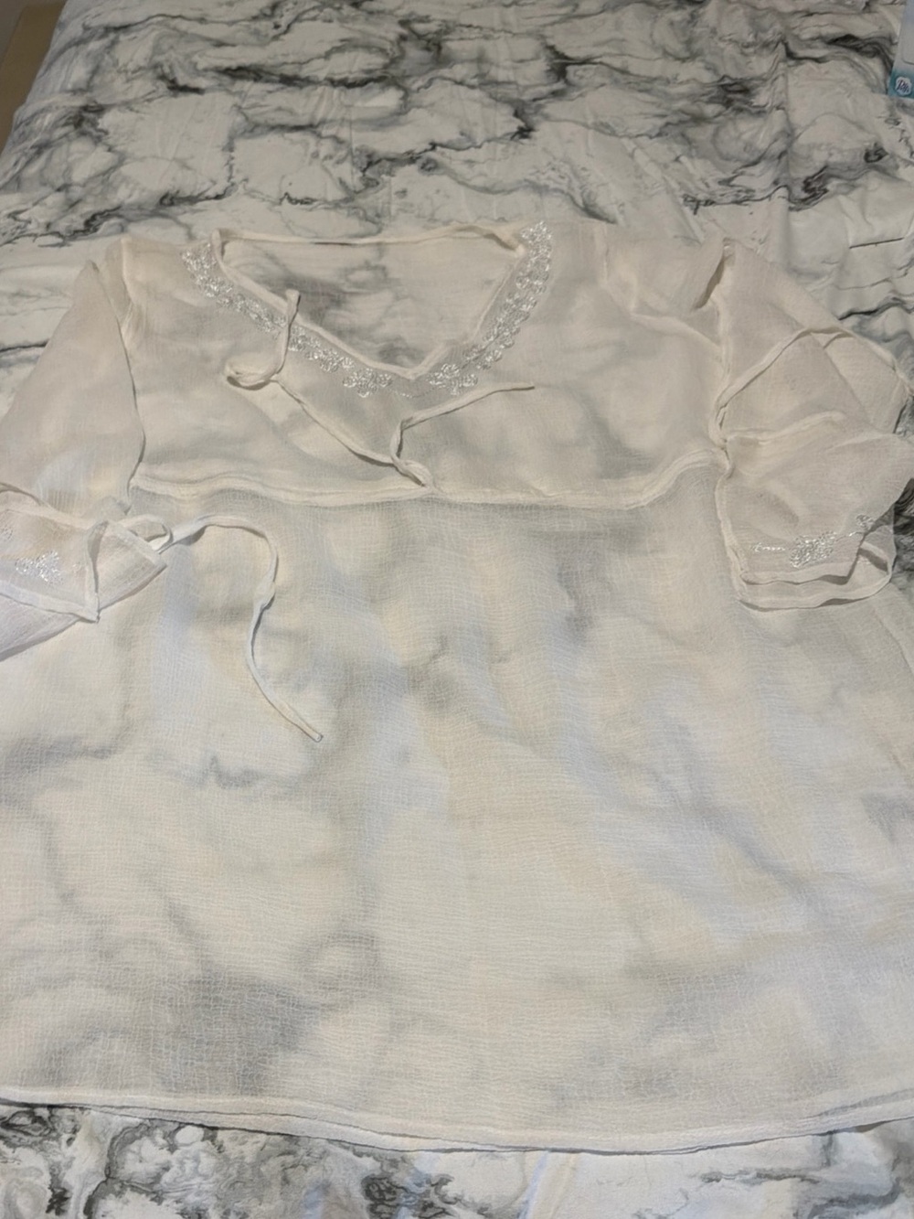 Source Unknown White V-Neck Lace-Trim Peasant Tunic